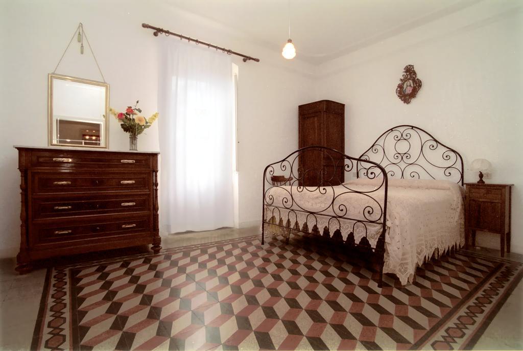 Agriturismo "Antico Frantoio" Foligno Ruang foto